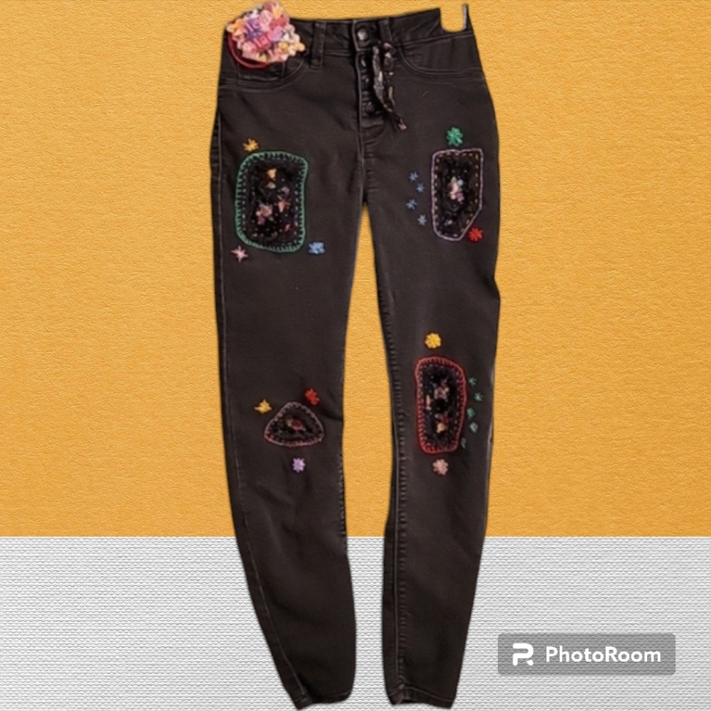 HAND CRAFTED Jeans UPCYCLED Black Denim Embroidered Floral Patchwork Size 7 Jr.